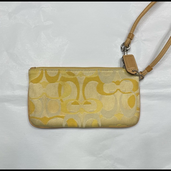 Coach wristlet - Picture 2 of 5